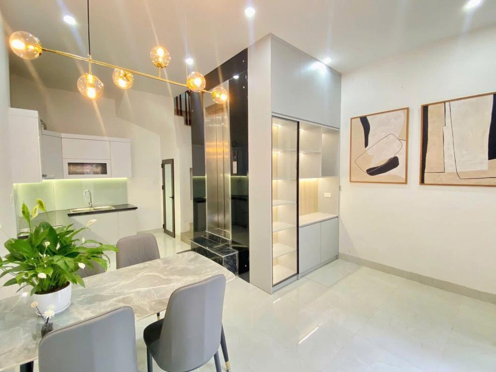 Nhà đẹp trung tâm Quận Thanh Xuân: Mặt tiền 5m, Thang máy, Tiện ích đầy đủ