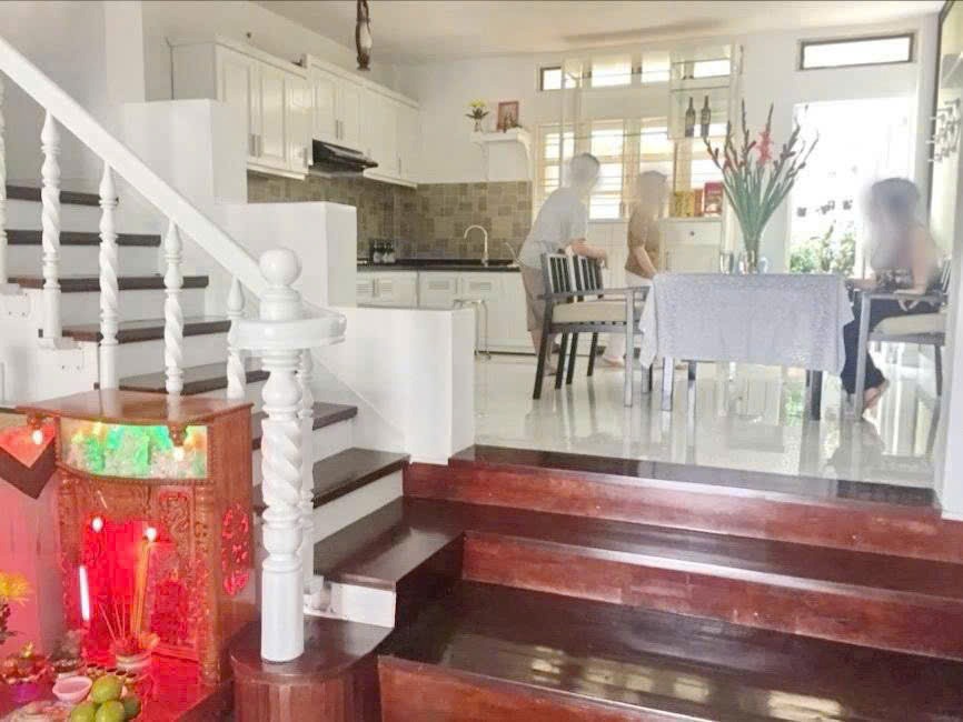 Bán nhà mặt tiền Quận 7 - 90m2 - 4PN - Giá 13 tỷ