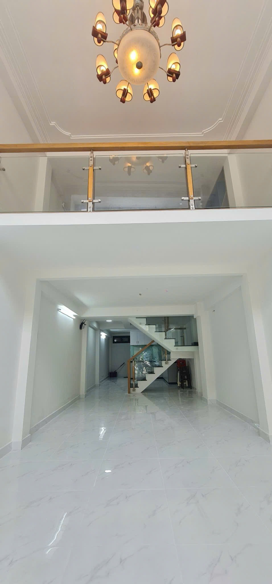 Bán Gấp Nhà Mới Xây Mặt Tiền Lạc Long Quân, Quận 11 - Giá 9.3 Tỷ