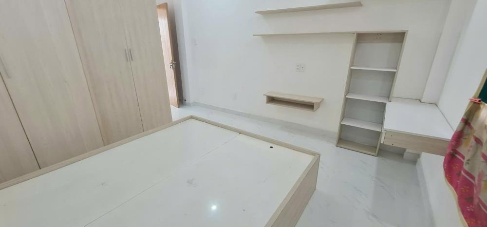 Bán Gấp Nhà Mới Xây Mặt Tiền Lạc Long Quân, Quận 11 - Giá 9.3 Tỷ