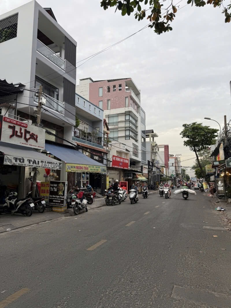 Mặt Tiền Nguyễn Súy 8m - 161m² Kinh Doanh Đỉnh - Giá 26 Tỷ TL
