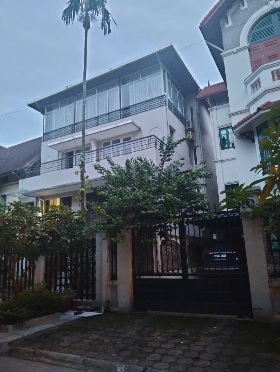 Biệt Thự Đơn Lập Bán Đảo Linh Đàm 253m2 - 68 tỷ - Vị Trí VIP