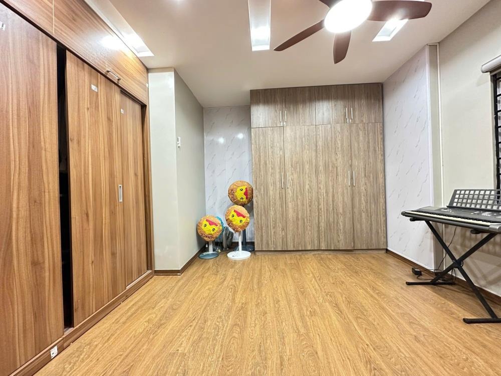 Nhà 6 Tầng 55m² Giáp Nhất - Giá 8.9 Tỷ - Ô Tô Đỗ Cửa