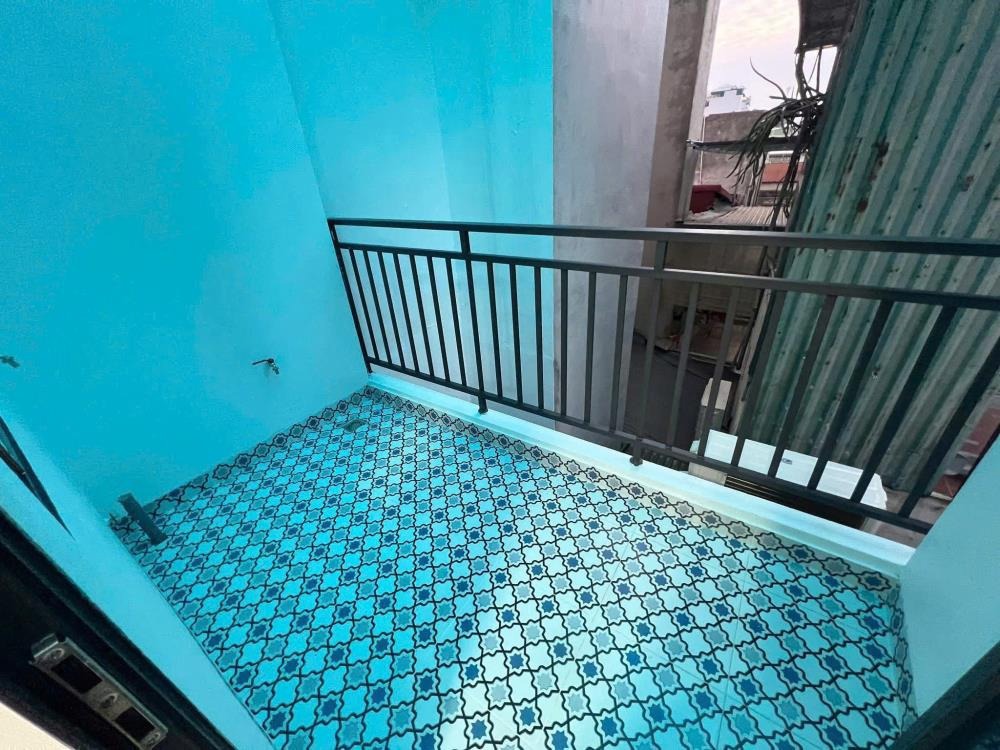 Khám Phá Nhà Đẹp Full Nội Thất Cao Cấp, Ngõ Thông Thoáng, Gần Phố - Giá Tốt!