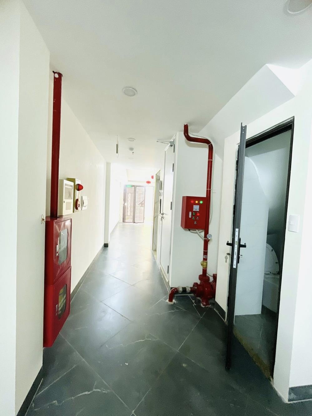 Bán Tòa CCMN Cầu Giấy 57m2, 6 Tầng, Doanh Thu 60tr/tháng - Giá 15.5 tỷ