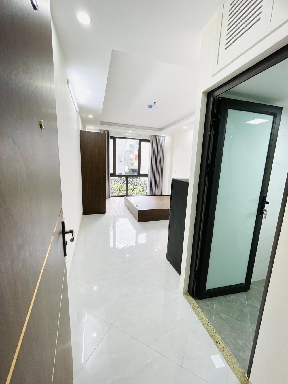 Bán Tòa CCMN Cầu Giấy 57m2, 6 Tầng, Doanh Thu 60tr/tháng - Giá 15.5 tỷ