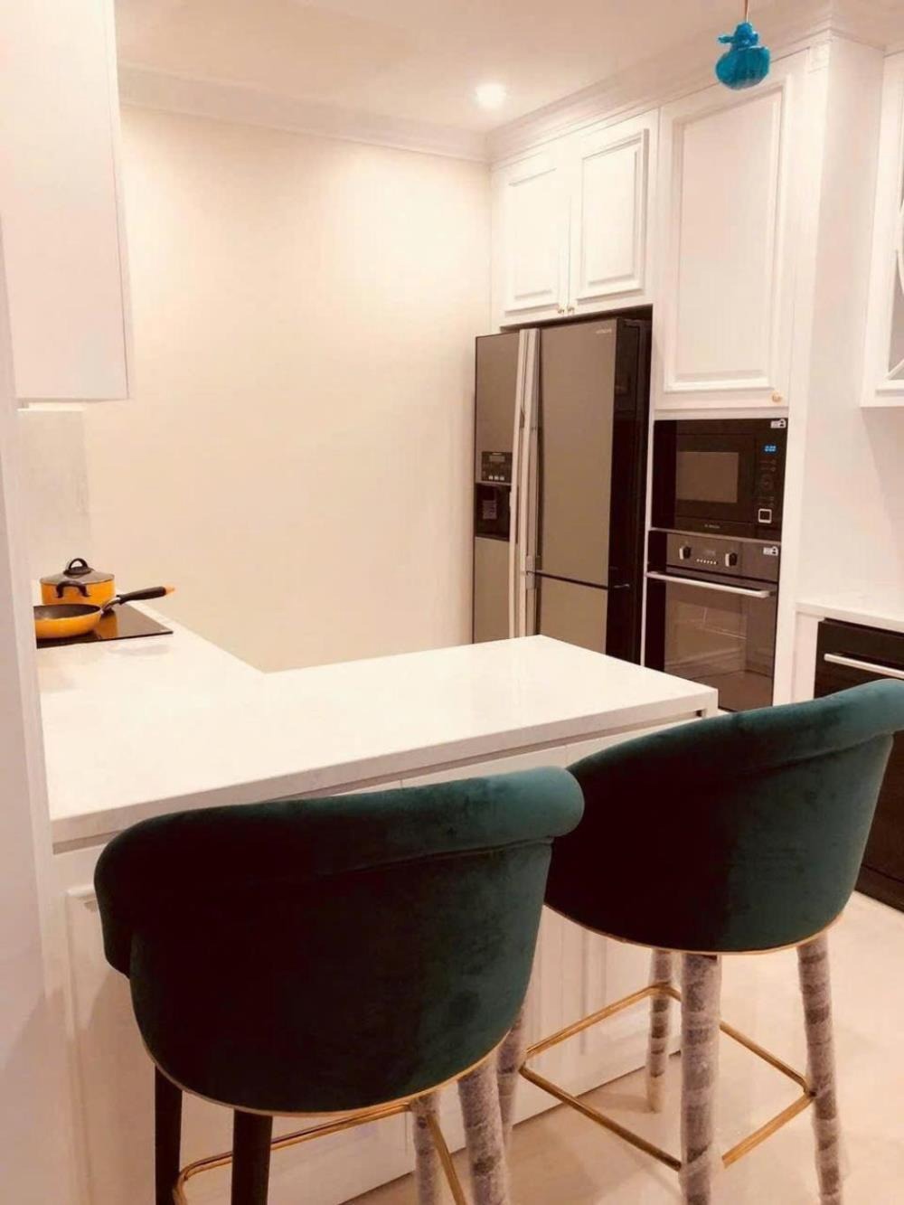 Bán Chung Cư Mặt Phố Thái Hà: 171m2, 4PN, Full Nội Thất, Vị Trí Kim Cương