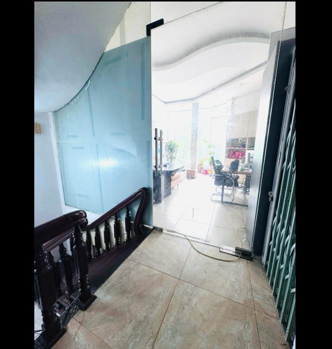 Siêu phẩm mặt phố Khuất Duy Tiến 50m2, lô góc 2 mặt thoáng, giá 24 tỷ