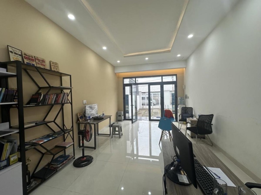 Nhà mới 3 tầng Tô Ngọc Vân, Q12 - 61m2, 4.5x14m - 5.8 tỷ