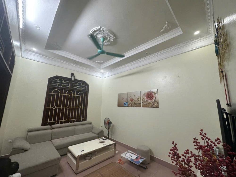 Bán nhà 3 tầng - Lô góc - Đàm Quang Trung - 105m² - Mặt tiền 7.2m - Giá 19.4 tỷ