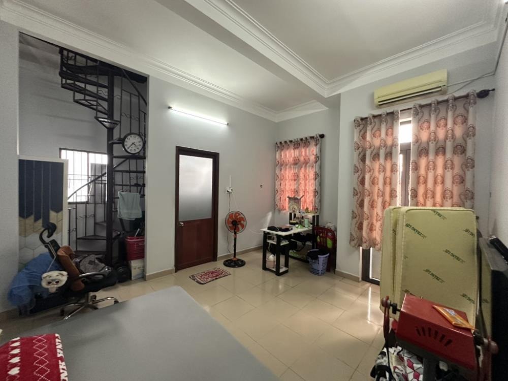 Nhà Xe Tải - Ô Tô Ngủ - VIP Gần Aeon Mall, Tân Phú - 5.6 Tỷ