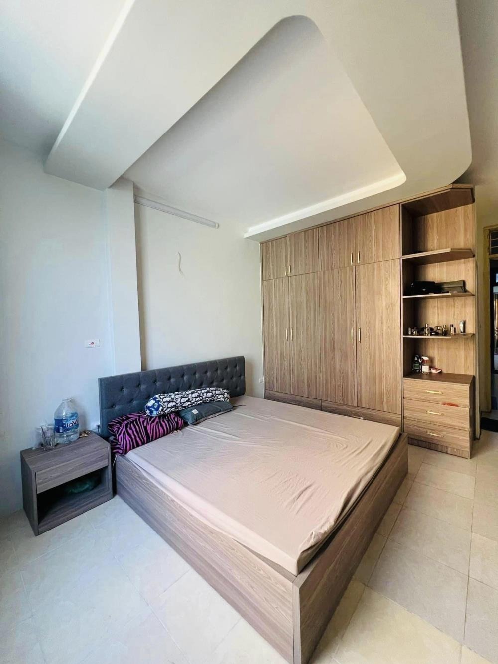 Bán Nhà Đẹp, Giá Tốt - 42m2 x 5T, Linh Đàm - 5.35 Tỷ