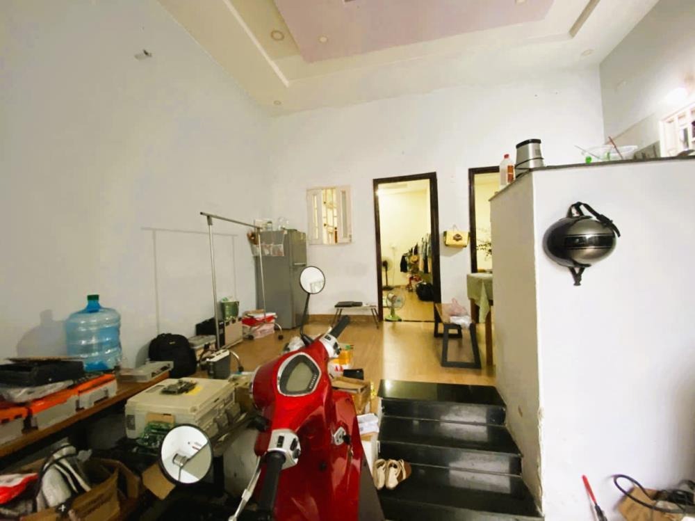 Bán Nhà Mặt Tiền Quận 9 - 6x18.5m, 3PN, Pháp Lý Sổ Hồng
