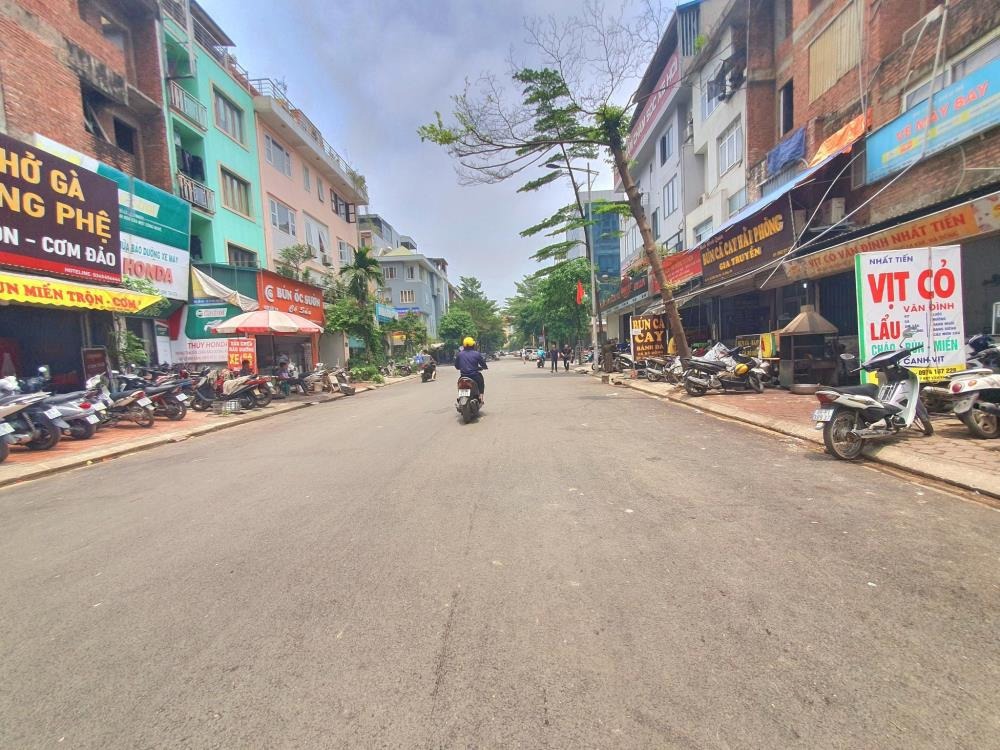 Khu đô thị Văn Khê: Mặt tiền trục chính, 83m2 x 5 tầng - Đầu tư kinh doanh