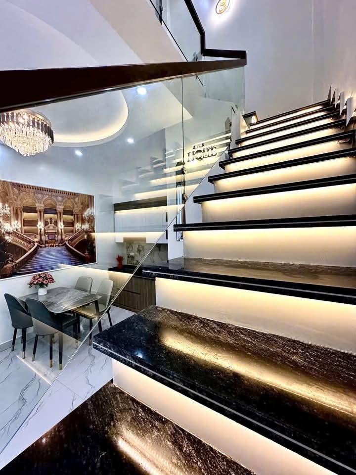 Bán nhà Tây Mỗ, Nam Từ Liêm - 9 tỷ, 94m² - Vị trí đẹp, tiện ích đầy đủ