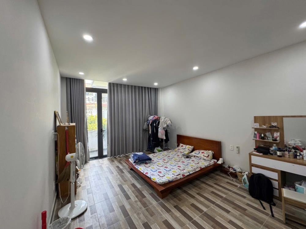Bán Nhà Mặt Tiền Bàu Cát 5 Tầng Tân Bình - 18.2 Tỷ - Pháp Lý Chuẩn