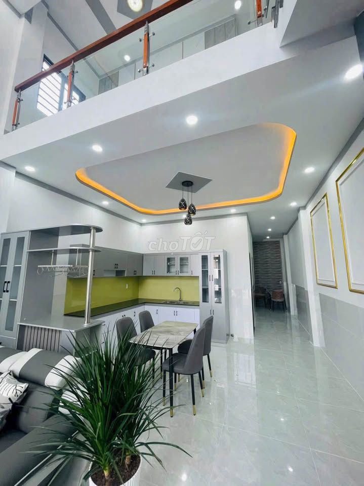 Bán Nhà Mặt Tiền Quận 12 - 1 Trệt 1 Lầu - SHR - Giá Tốt