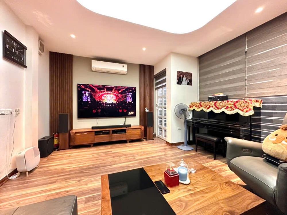 Siêu phẩm La Dương: Penthouse 5 tầng, Thang máy, 50m² - 9 Tỷ