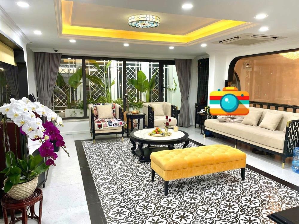 Bán nhà Tây Hồ: 5 tầng, Mặt tiền 9m, Giá 35 tỷ - Vị trí đẹp, Pháp lý rõ ràng