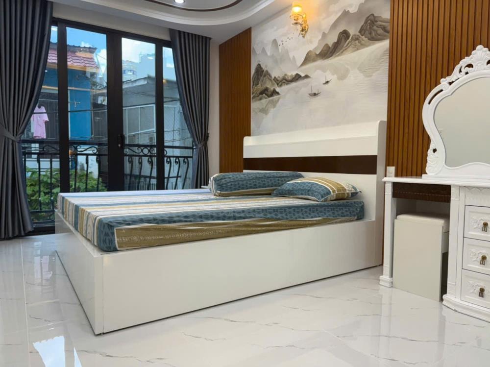 Bán Nhà Phố Phú Nhuận 3 Tầng, Thích Quảng Đức - 6.5 Tỷ