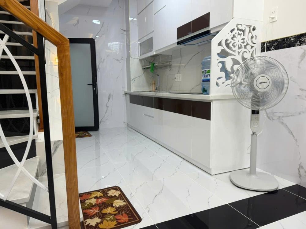 Bán Nhà Phố Phú Nhuận 3 Tầng, Thích Quảng Đức - 6.5 Tỷ