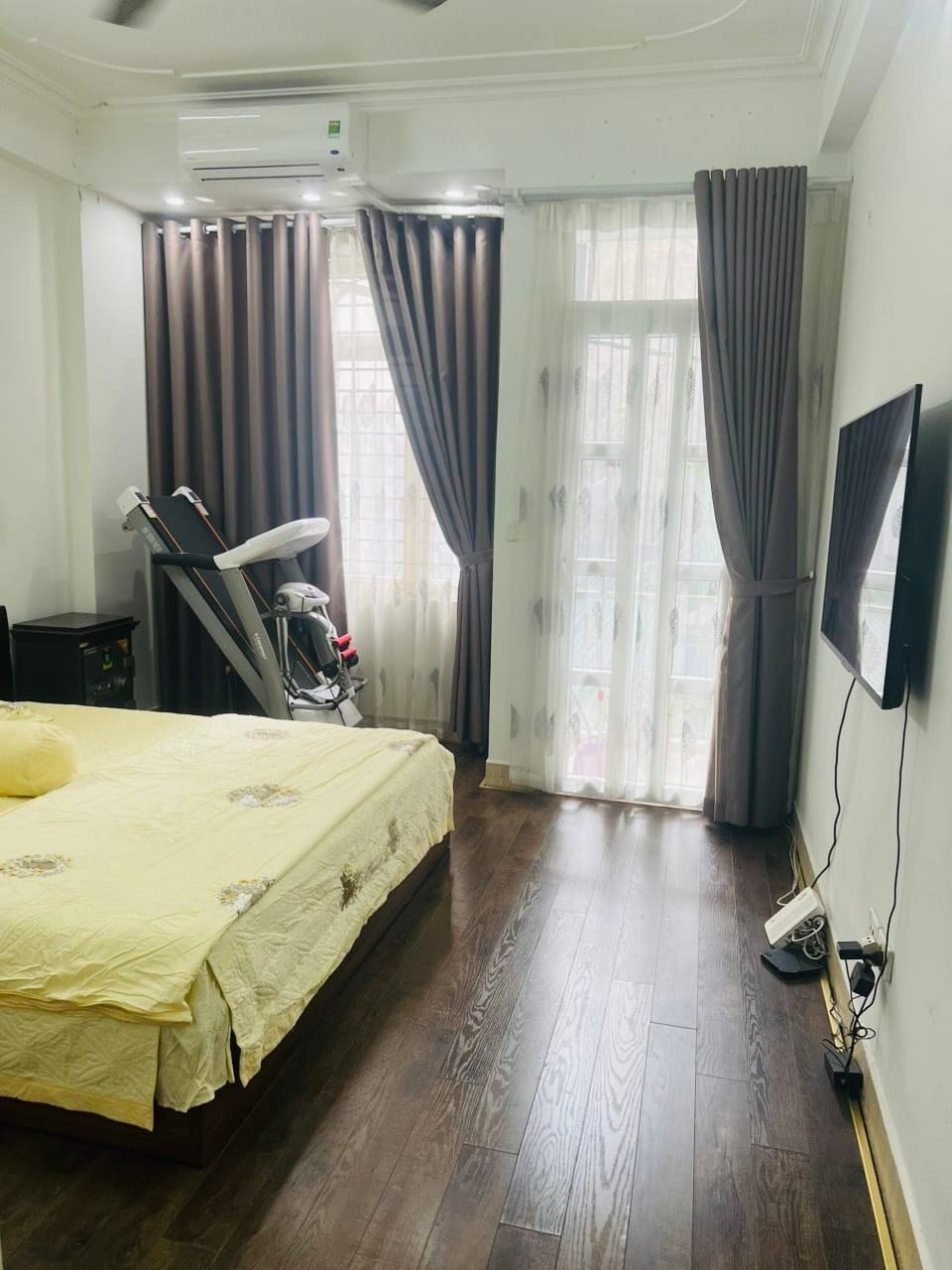 Bán Nhà Định Công 50m2 x 5 Tầng, Giá 6.5 Tỷ - Vị Trí Đẹp, Nội Thất Đầy Đủ