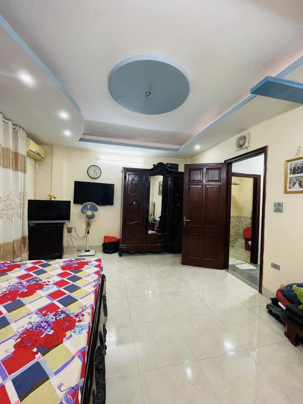 Bán nhà Định Công Thượng - 42m2 x 4 Tầng - Giá 5.5 Tỷ - Ngõ Ô Tô