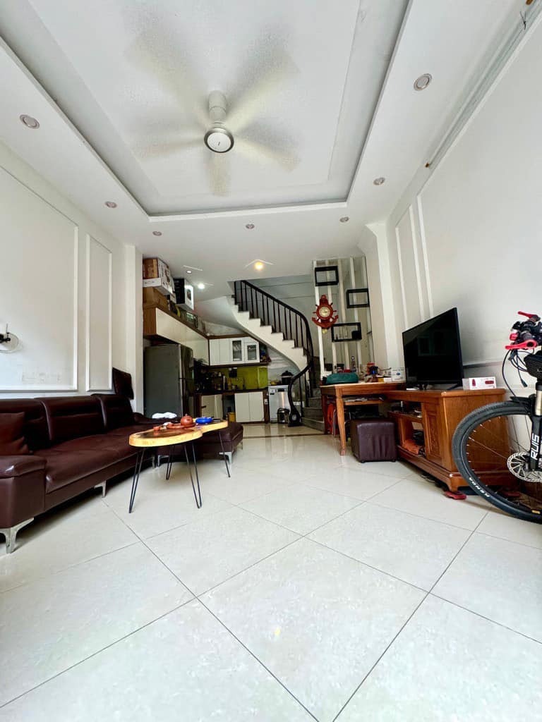 Nhà 5 Tầng Đại Mỗ - 31m2 - Gần Ô Tô - Giá 4 Nhỉnh - Sơn 0397033017