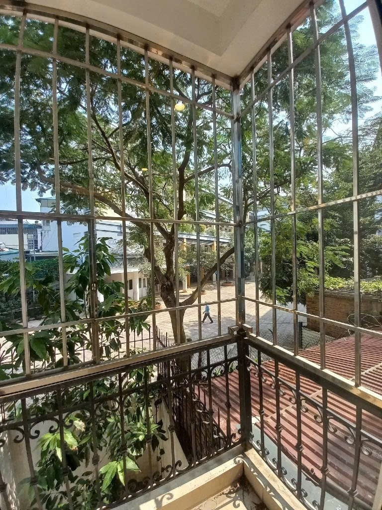 Bán Gấp Nhà Mặt Phố Nghi Tàm - 6 Tầng, Thang Máy, Hồ Tây