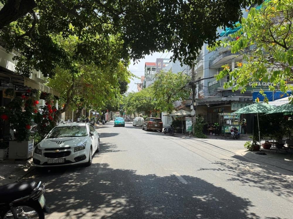 Bán Nhà Mặt Tiền Tân Bình: 4 Tầng, 70m² Giá 16.2 Tỷ - Vị Trí Đắc Địa