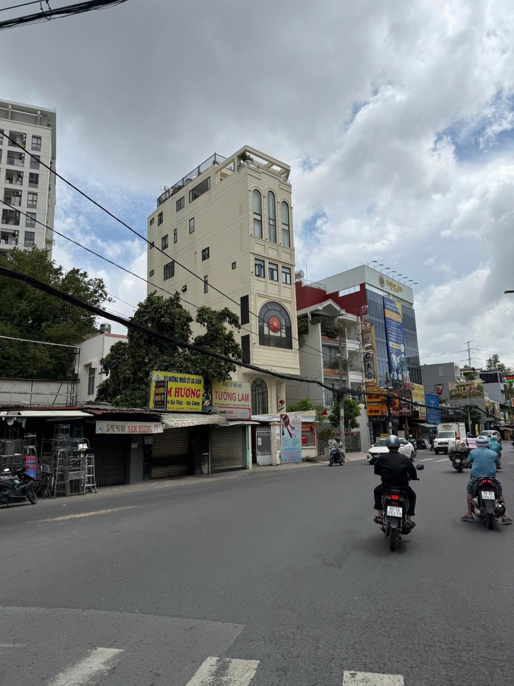Bán tòa nhà góc 2 mặt tiền Lê Quang Định, Gò Vấp - DT: 183m2 - Giá: 72 tỷ