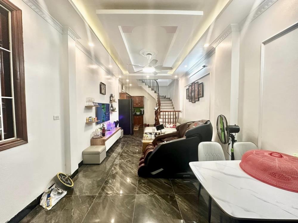 Nhà Góc 5 Tầng Đại Mỗ - 40m2 - Mặt Phố Oto Đỗ Cửa - 5 Tỷ 650 Triệu