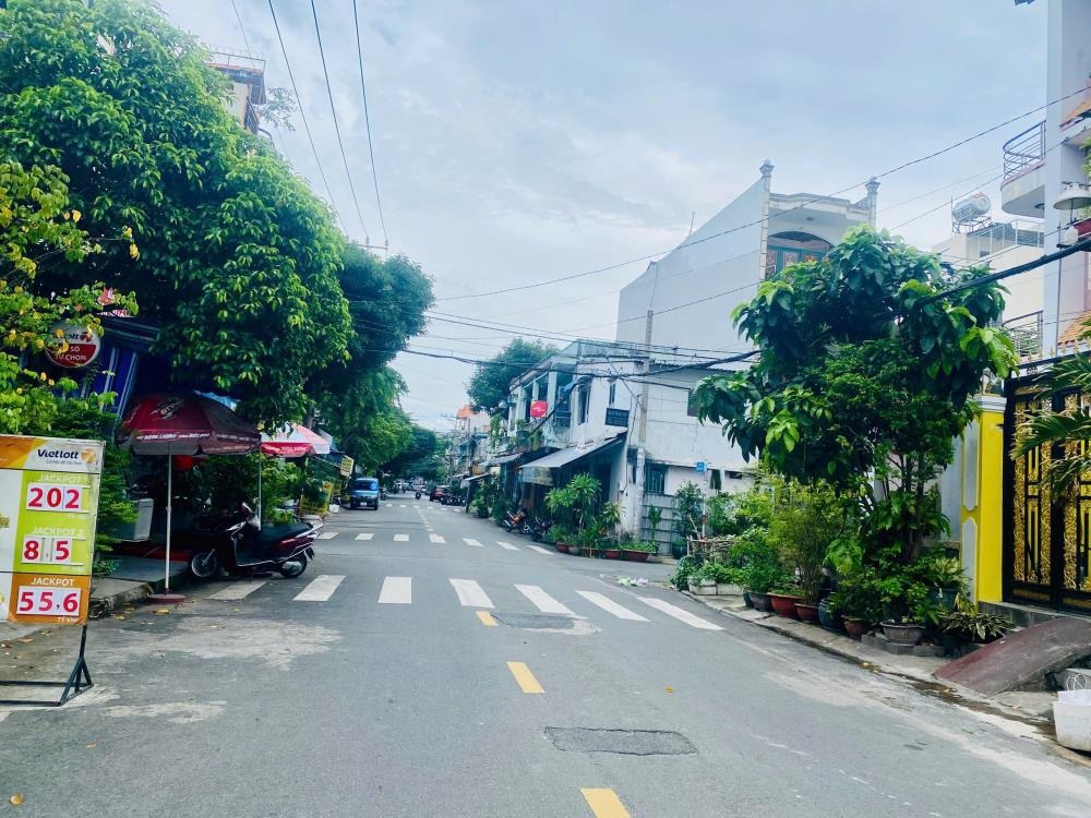 Bán nhà mặt tiền Tân Phú, kinh doanh đắt khách - 9.9 tỷ