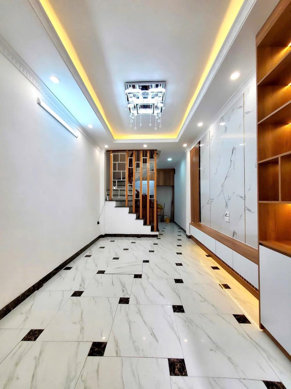 Khương Trung Thanh Xuân: Nhà 5 Tầng Full Nội Thất, Giá 6 Tỷ - Vị Trí Đắc Địa