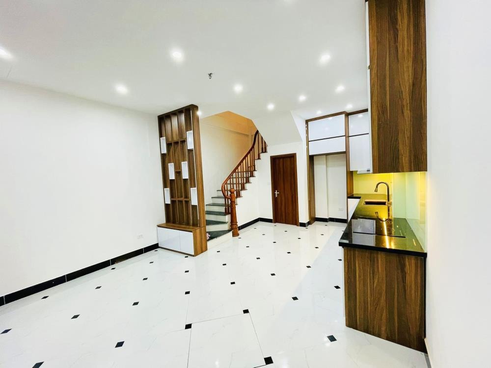 Bán nhà Đại Từ 45m2, 4 tầng, MT 4m, Giá 6.15 tỷ - Vị trí đẹp, tiện ích đầy đủ