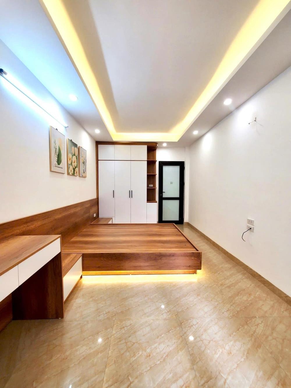 Khương Trung Thanh Xuân: Nhà 5 Tầng Full Nội Thất, Giá 6 Tỷ - Vị Trí Đắc Địa