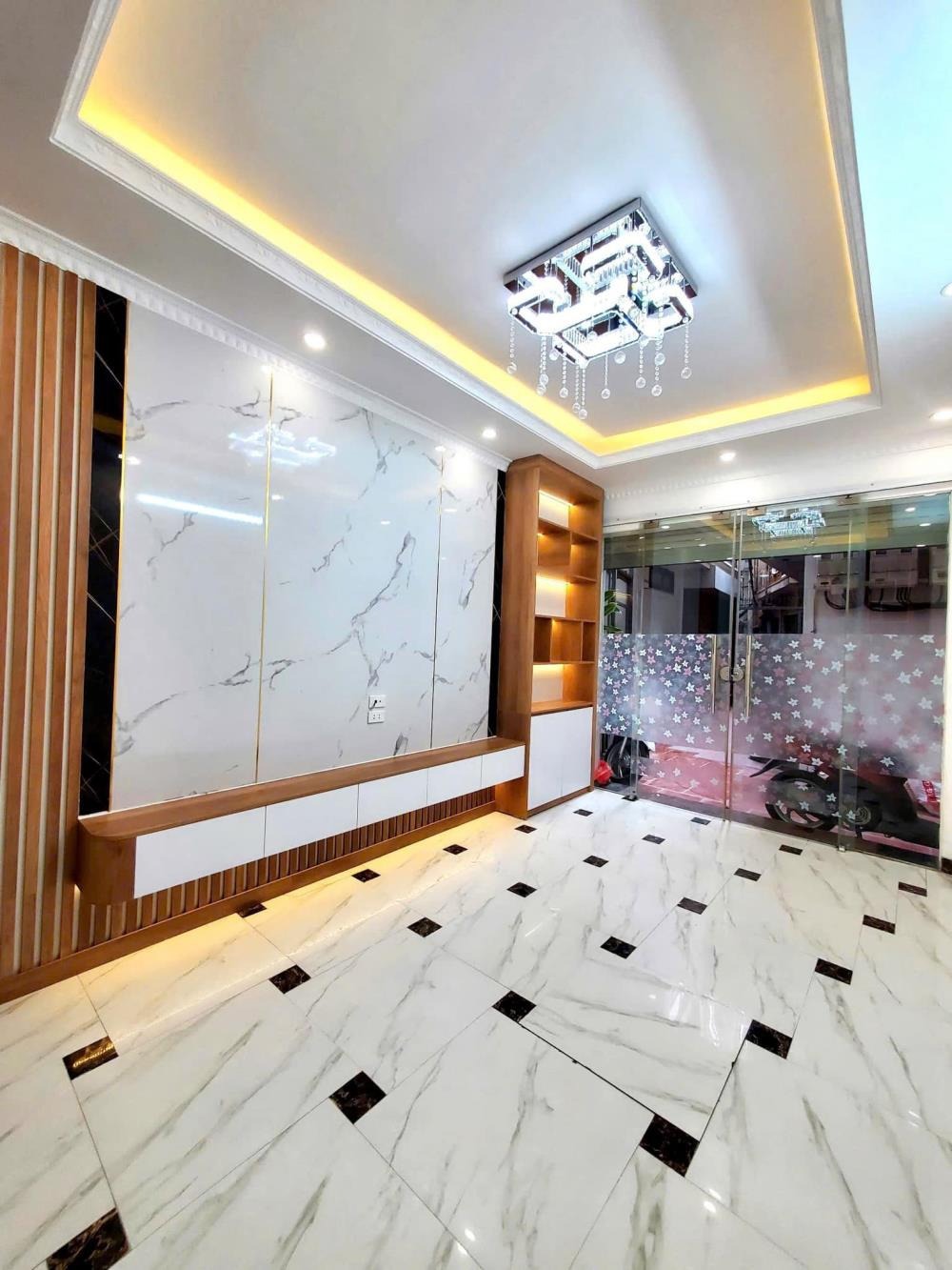 Khương Trung Thanh Xuân: Nhà 5 Tầng Full Nội Thất, Giá 6 Tỷ - Vị Trí Đắc Địa