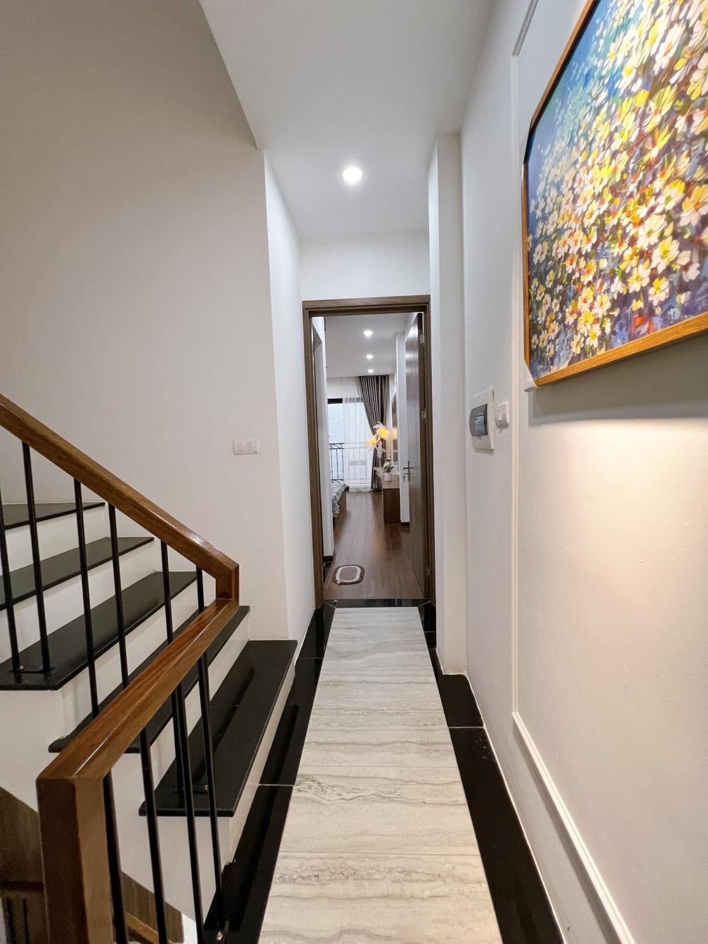 Bán nhà Hoàng Liệt 47m2 x 5 tầng, giá 5.2 tỷ - Vị trí đẹp, ô tô vào cửa