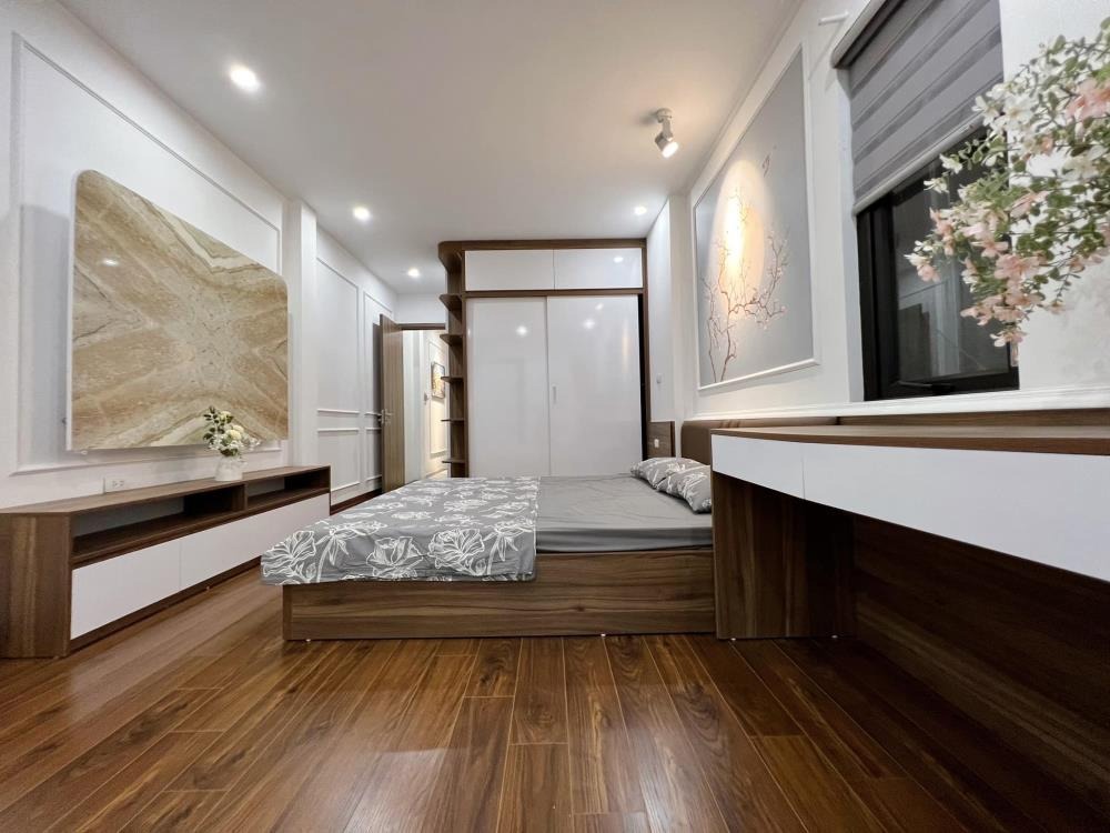 Bán nhà Hoàng Liệt 47m2 x 5 tầng, giá 5.2 tỷ - Vị trí đẹp, ô tô vào cửa