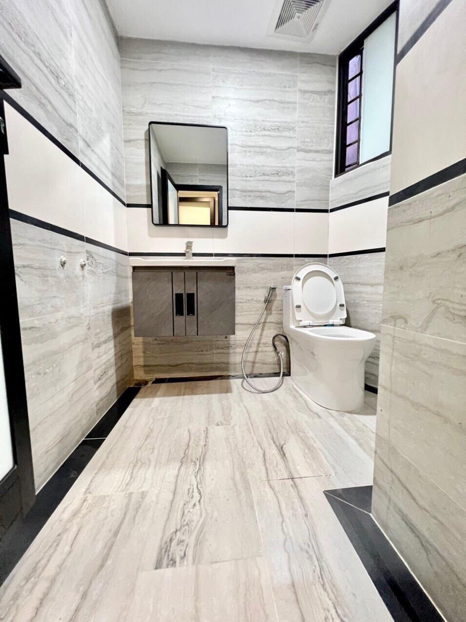 Bán Gấp Nhà Hoàng Liệt Linh Đàm 40m2, 5 Tầng, Giá 5.88 Tỷ - Vị Trí Đẹp, Tiện Ích Vượt Trội