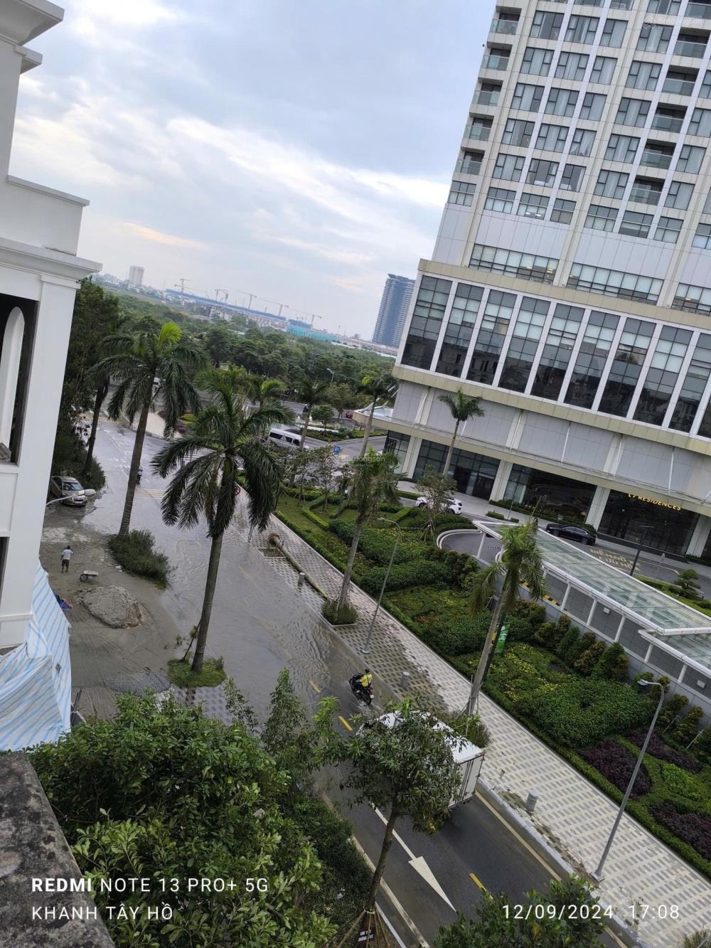 Bán Biệt Thự Vườn Đào Tây Hồ - 5 Tầng, 289m², Mặt Tiền 18m, Lô Góc