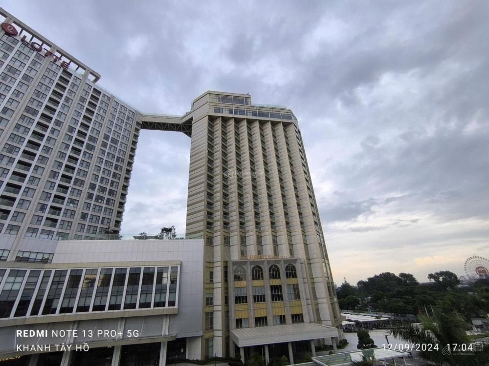 Bán Biệt Thự Vườn Đào Tây Hồ - 5 Tầng, 289m², Mặt Tiền 18m, Lô Góc