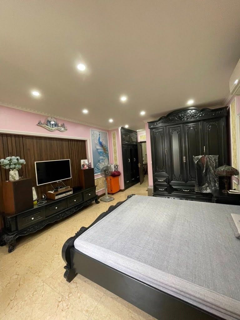 Bán nhà Quan Hoa, 55m2 - Mặt tiền 4m, Ô tô đỗ cửa, Giá Tốt