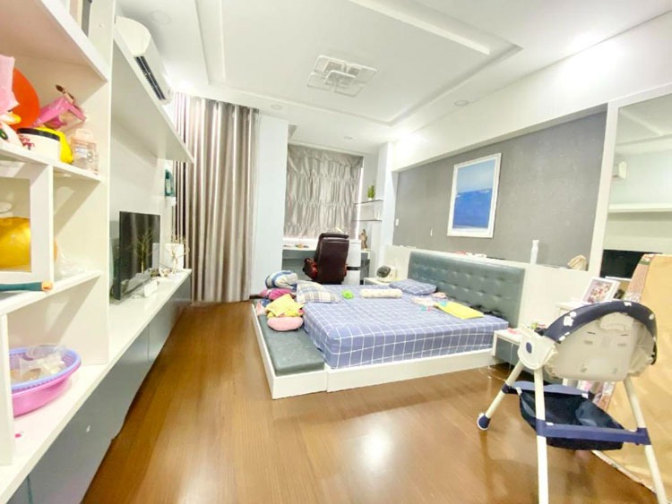 Nhà Mặt Tiền 4 Tầng Tân Bình - 4.4x11m, Giá 10.x Tỷ Thương Lượng