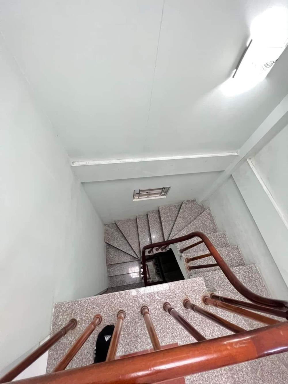 Nhà phố Định Công Hoàng Mai: 42m2, 4 Tầng, Ngõ Nông, Giá 5.45 Tỷ