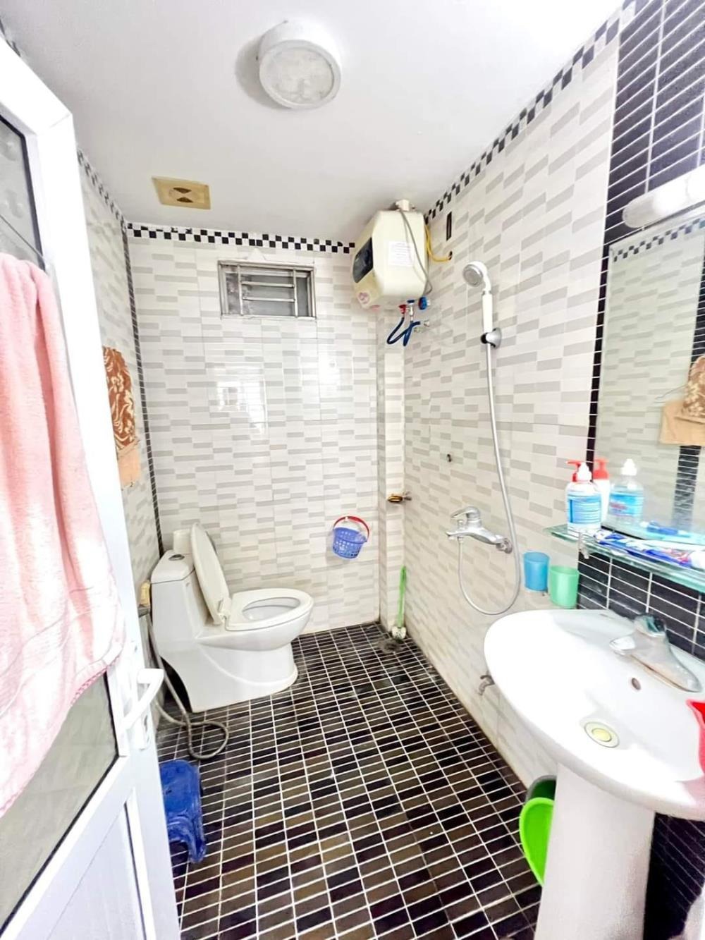 Nhà phố Định Công Hoàng Mai: 42m2, 4 Tầng, Ngõ Nông, Giá 5.45 Tỷ