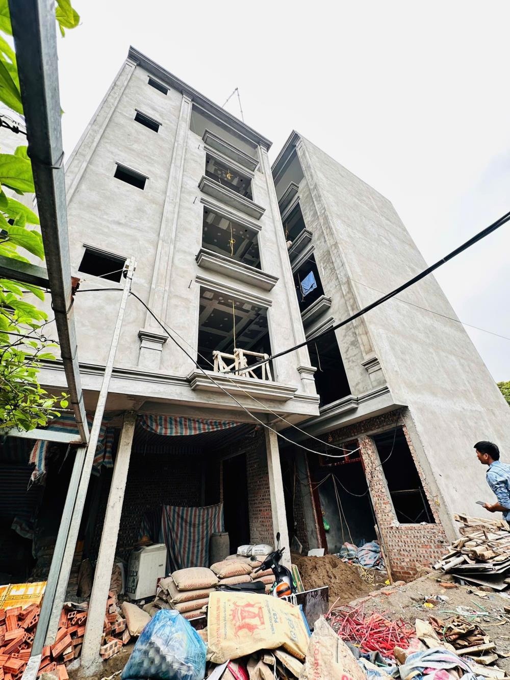 An Dương Vương - Nhà 5 Tầng, Mặt Tiền Rộng, Giá Tốt - Tây Hồ