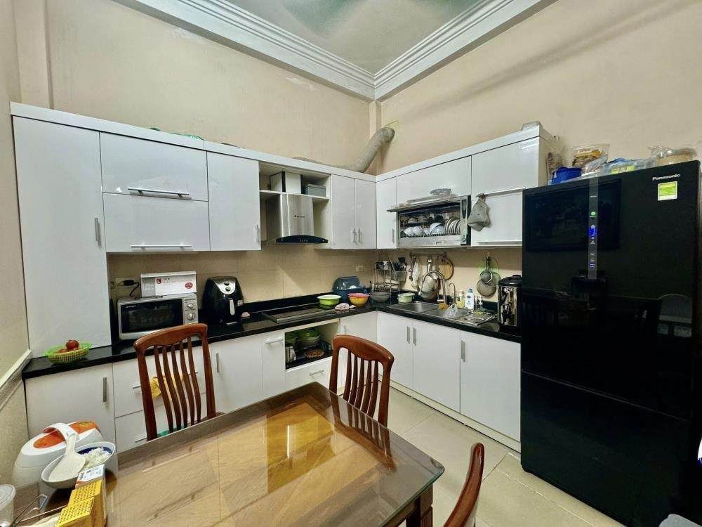 Bán nhà võ chí công 32m2 x 5 tầng, MT 3.3m, Giá 7.85 tỷ, Cầu Giấy