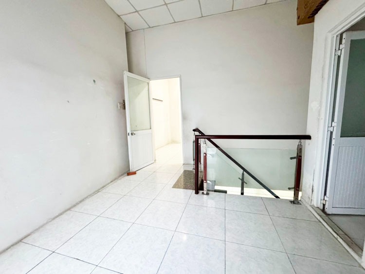 Nhà Mặt Tiền Tân Bình - Hồng Lạc 4.2x15m - 10 Tỷ Thương Lượng