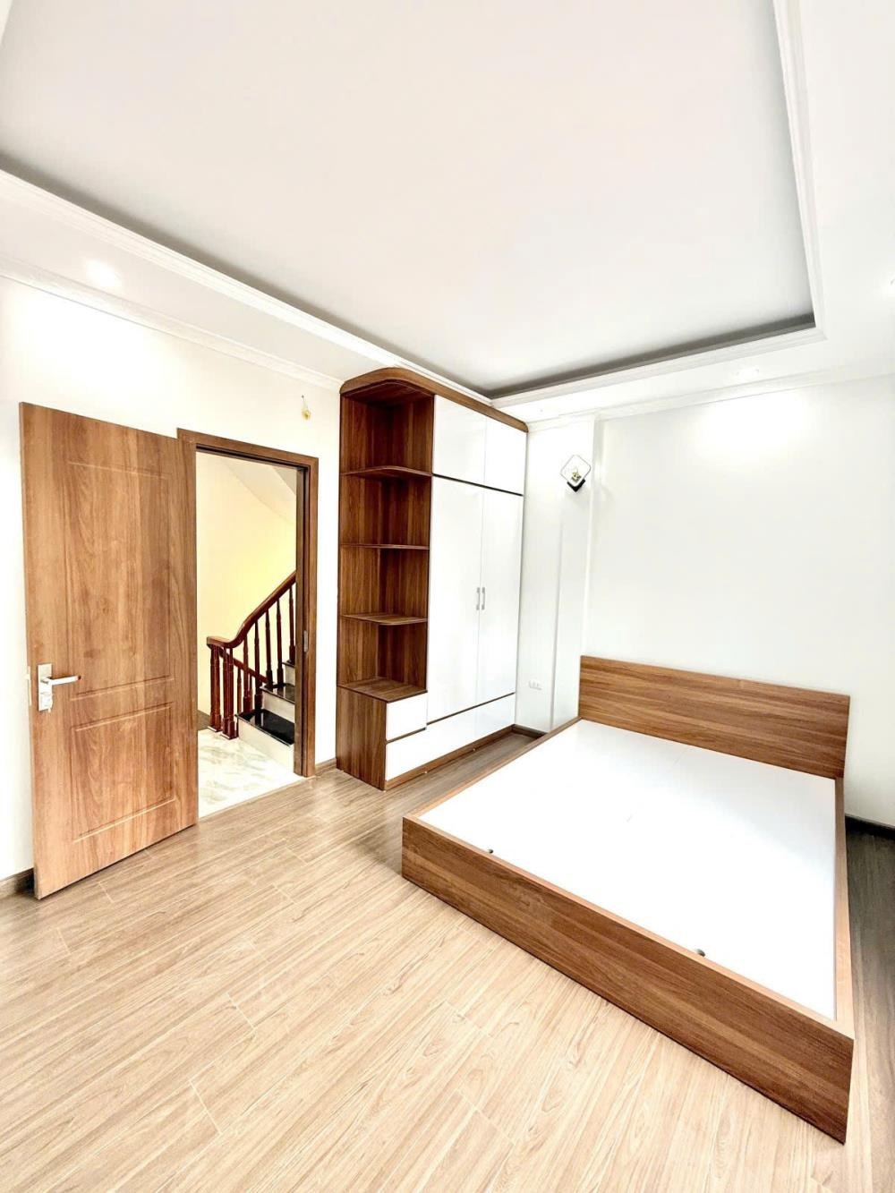 Duy nhất 1 Căn Nhà 5 Tầng Mặt Tiền Hoàng Mai - 11.4 Tỷ